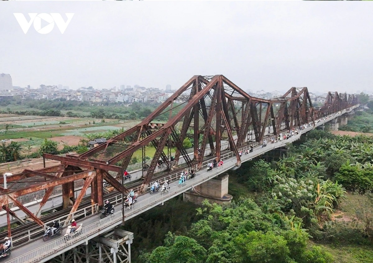 centennial long bien bridge under renovation picture 12