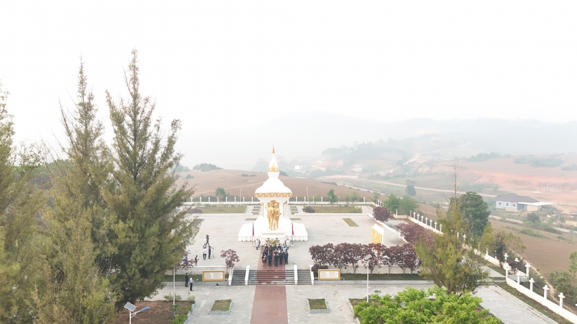 Người Việt tại Lào dâng hương tri ân anh hùng liệt sĩ Lào - Việt Nam