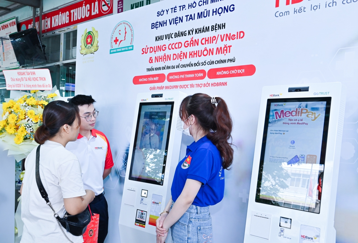 hdbank dot pha hanh trinh y te so trai nghiem voi medipay va medifast hinh anh 1