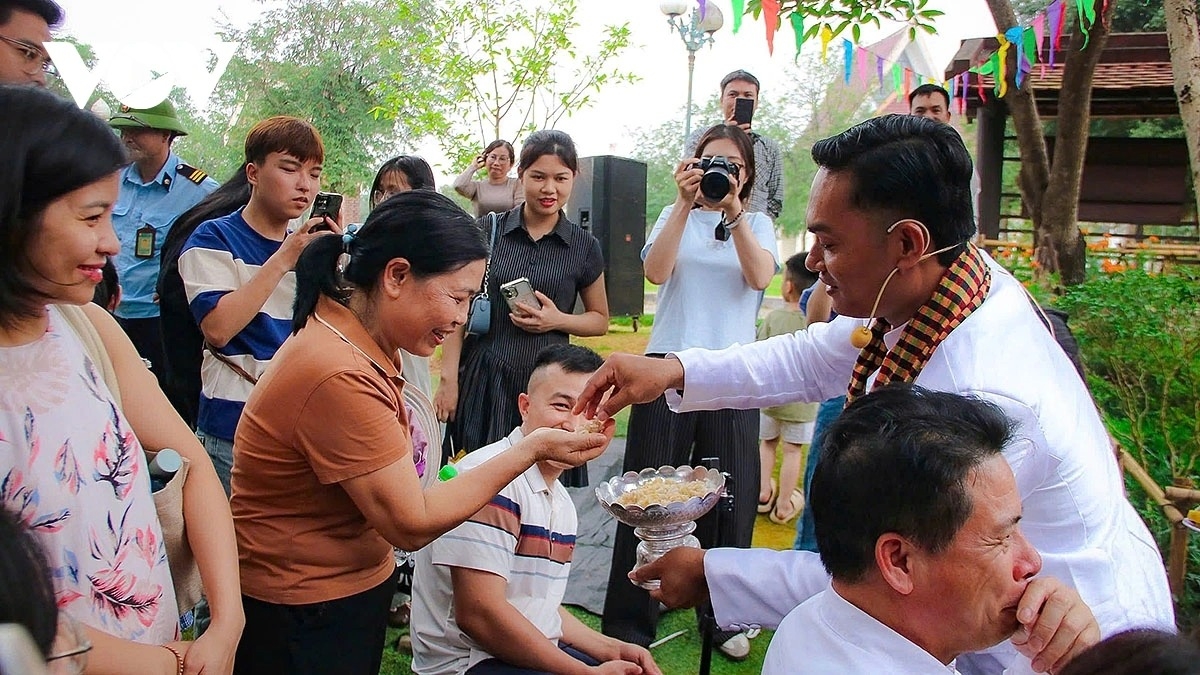 ok om bok festival - a living khmer tradition in southern vietnam picture 14