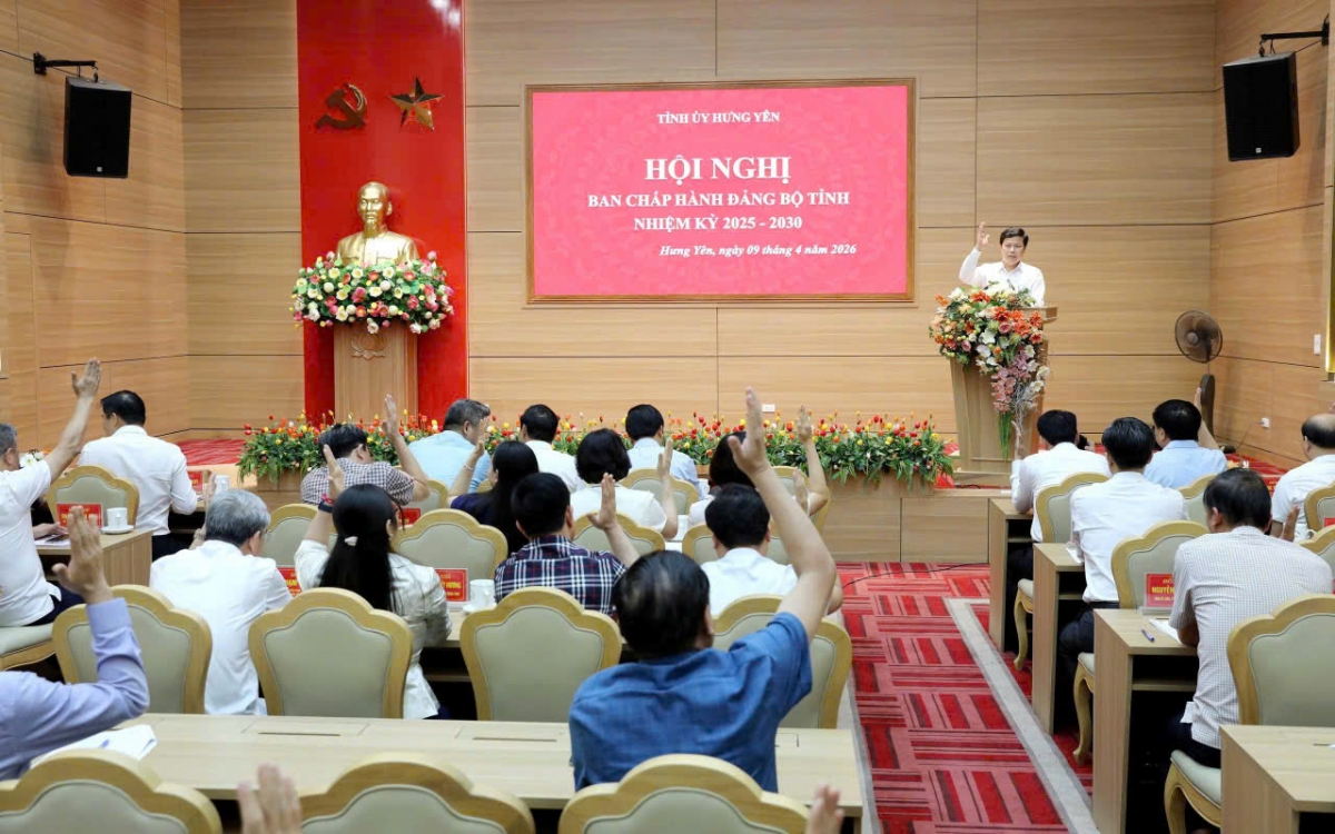 Ong tran quoc van duoc gioi thieu dam nhiem chuc danh chu tich hDnd tinh hung yen hinh anh 1