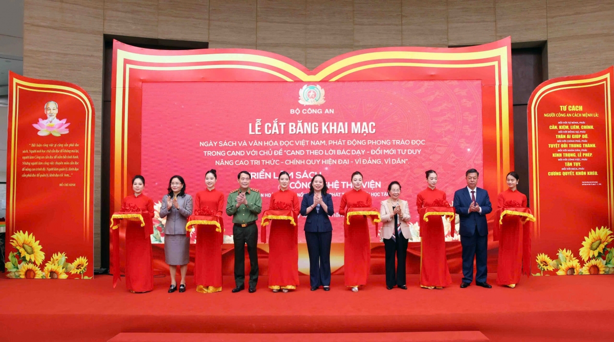 Phó Chủ tịch nước Võ Thị Ánh Xuân dự khai mạc Ngày sách và văn hóa đọc trong CAND