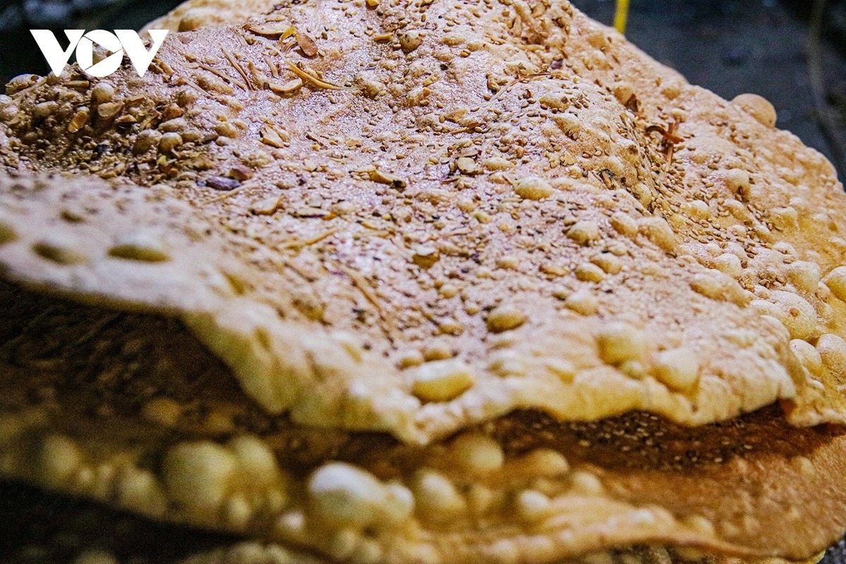 inside tho ha village - the traditional craft of making rice crackers picture 16
