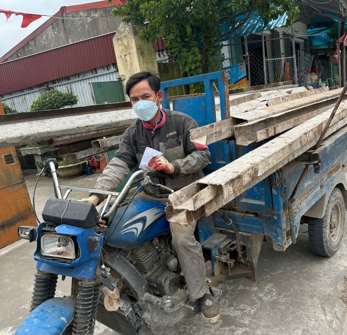 xu phat gan 200 trieu dong, tich thu 11 xe tu che o ninh binh hinh anh 1