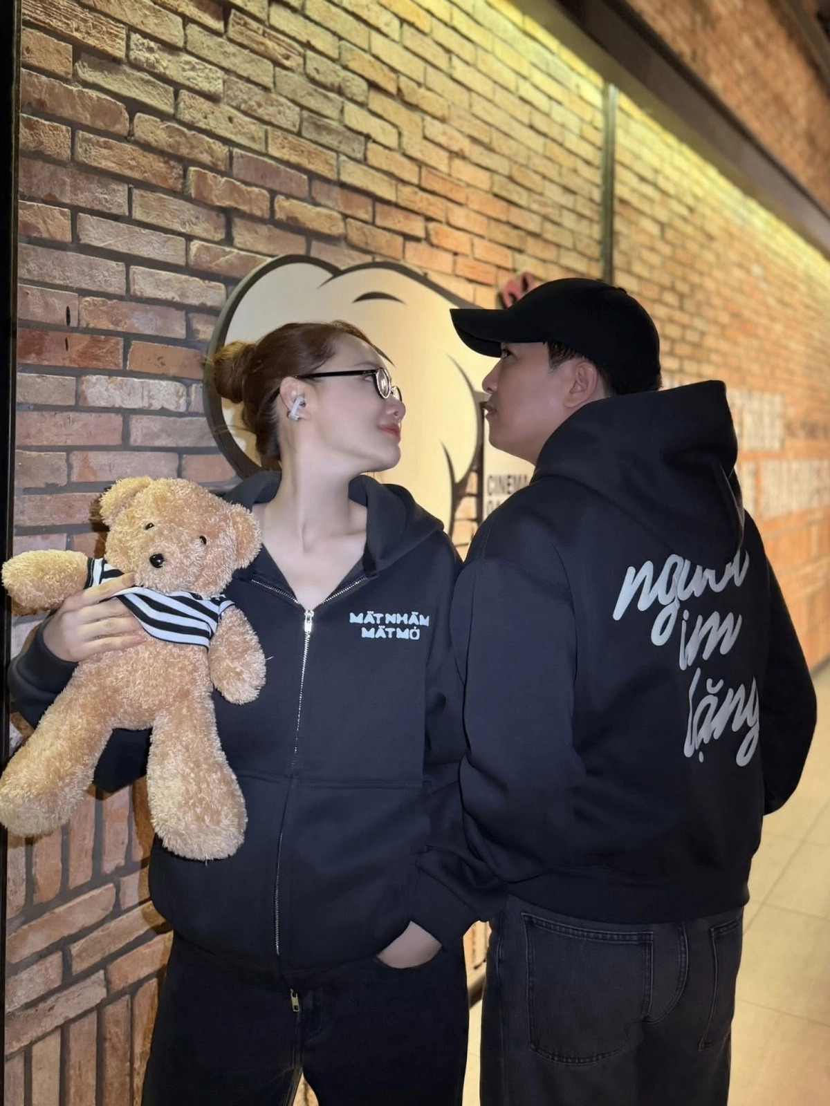 sao viet 21 4 Dong thai cua trung quan idol sau khi bi to hanh hung phu nu hinh anh 7