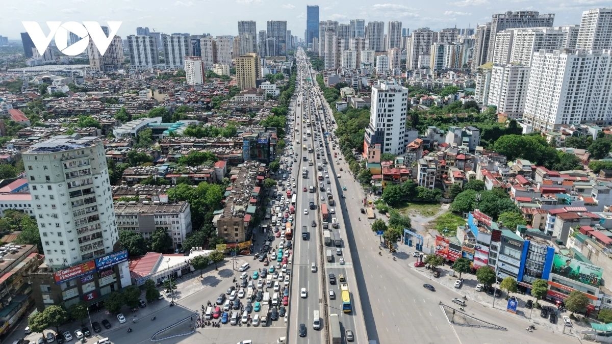 mass exodus from hanoi overwhelms highways ahead of national holiday picture 2