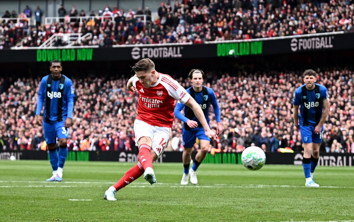 truc tiep arsenal 1-2 bournemouth Doi khach tai lap the dan ban hinh anh 6