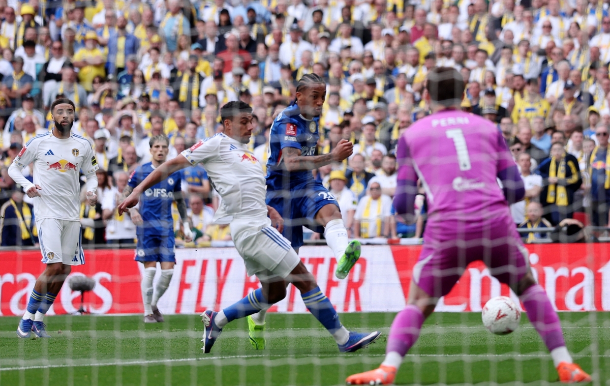 truc tiep chelsea 1-0 leeds enzo fernandez ghi ban mo ty so hinh anh 4