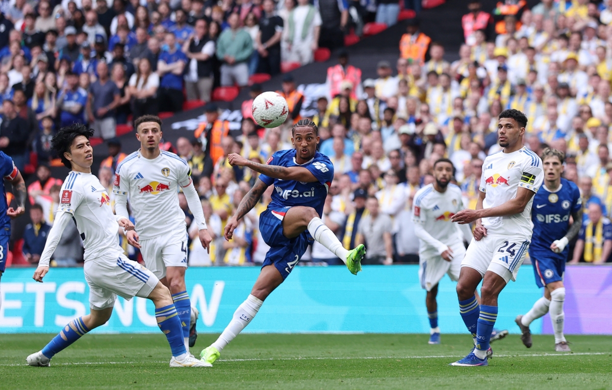 truc tiep chelsea 1-0 leeds enzo fernandez ghi ban mo ty so hinh anh 1