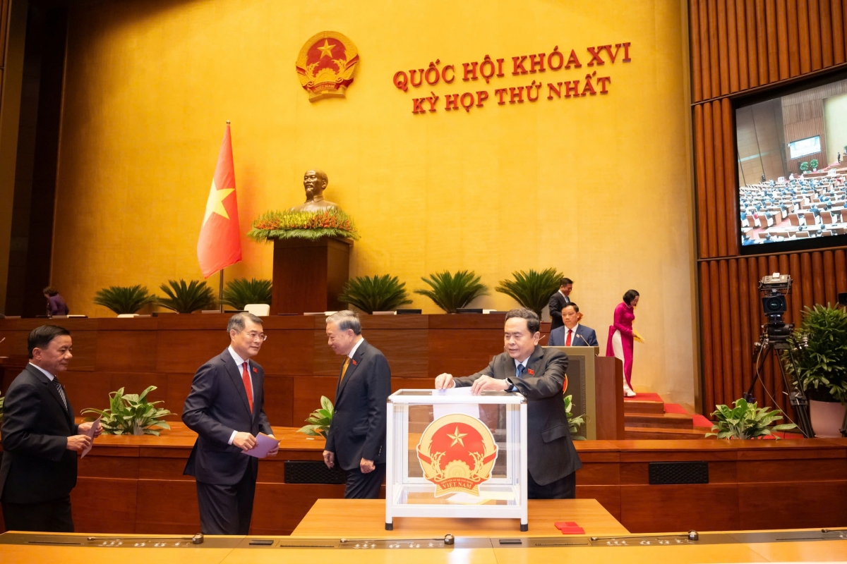 toan canh le tuyen the nham chuc cua thu tuong le minh hung hinh anh 2