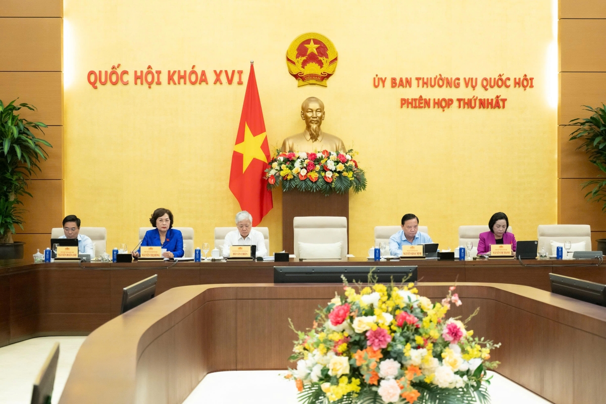 Ủy ban Thường vụ Quốc hội cho ý kiến về nhiều nội dung quan trọng