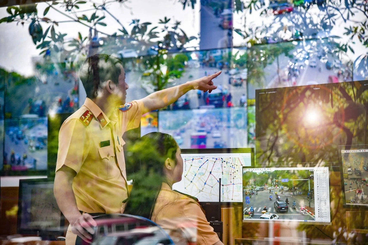 csgt ha noi ung truc 100 quan so, khong de un tac keo dai tai cac cua ngo hinh anh 2