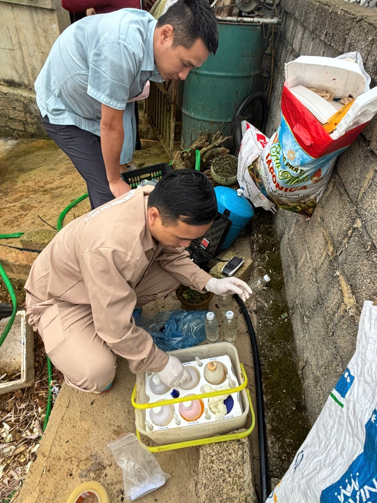 nguon nuoc o nhiem o phuong thao nguyen, son la van chua duoc giai quyet triet de hinh anh 6