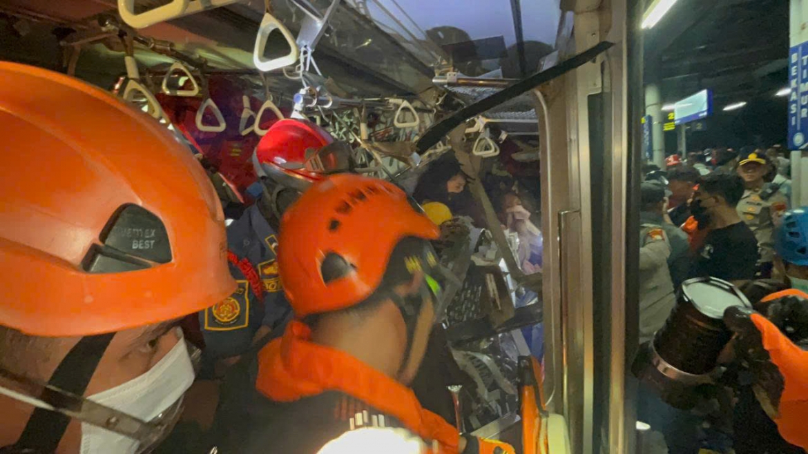 indonesia va cham giua hai tau hoa - chua ro thuong vong hinh anh 1