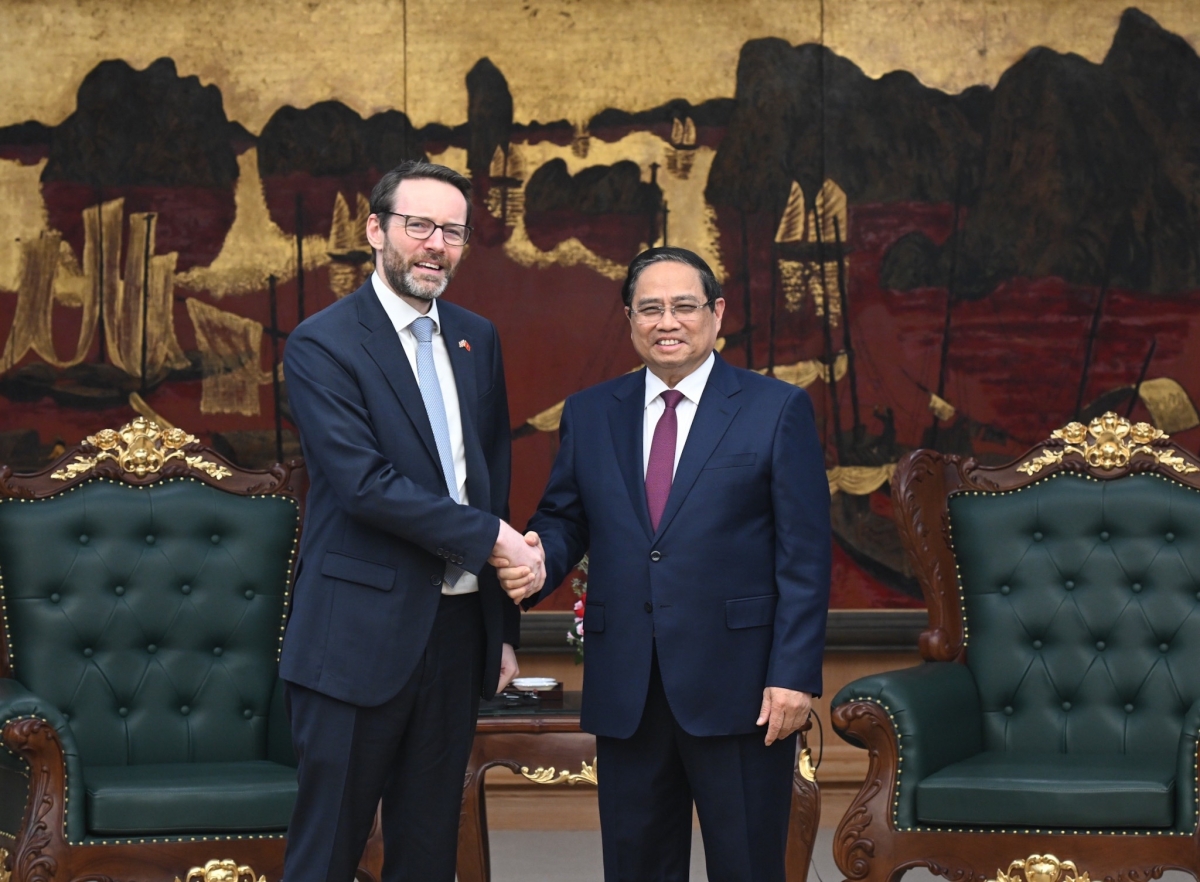 Thủ tướng Chính phủ Phạm Minh Chính tiếp Đại sứ Anh Iain Frew