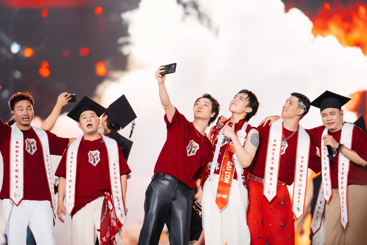 gai home concert Dem tro ve khep lai hanh trinh day cam xuc cua cac anh tai hinh anh 10