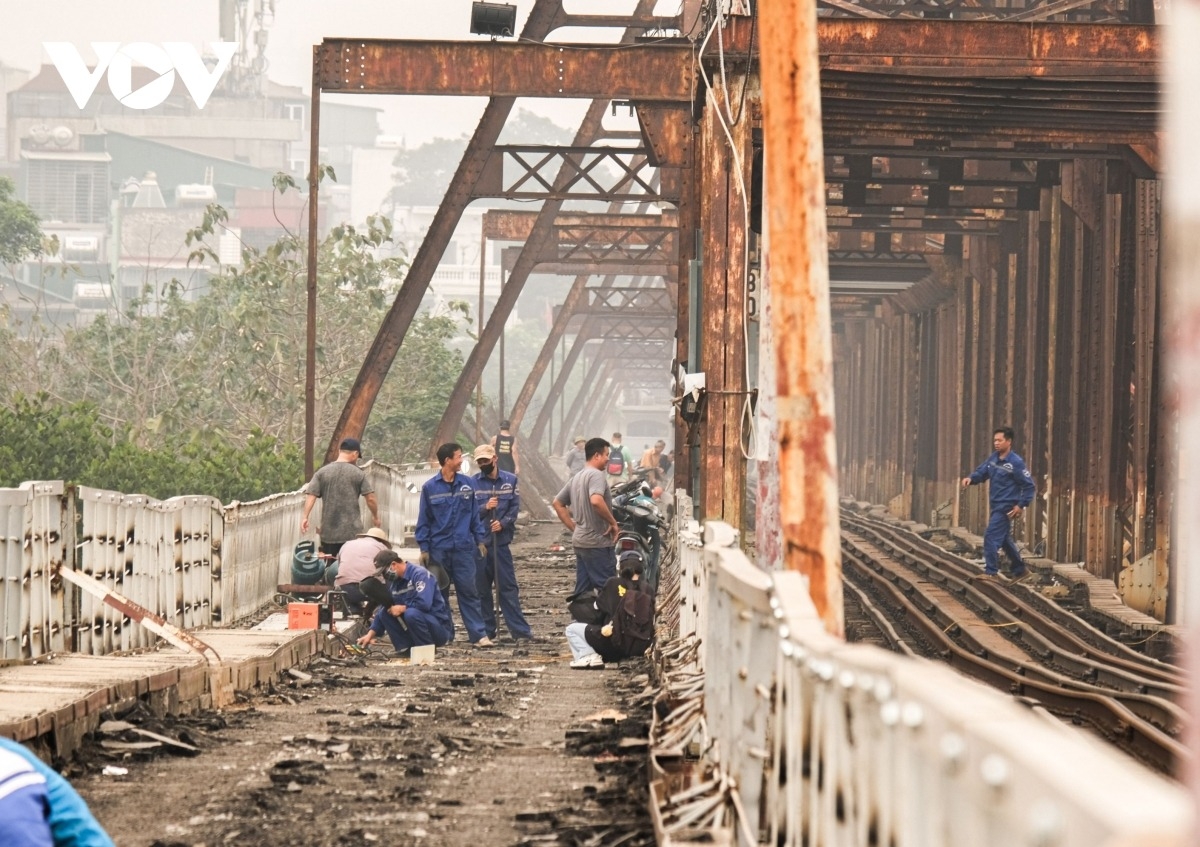 centennial long bien bridge under renovation picture 3