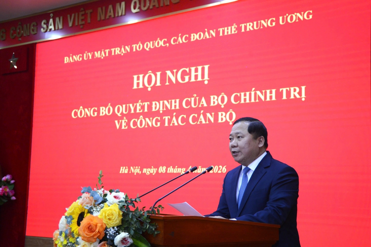 Ong nguyen phi long giu chuc pho bi thu Dang uy mttq, cac doan the trung uong hinh anh 3