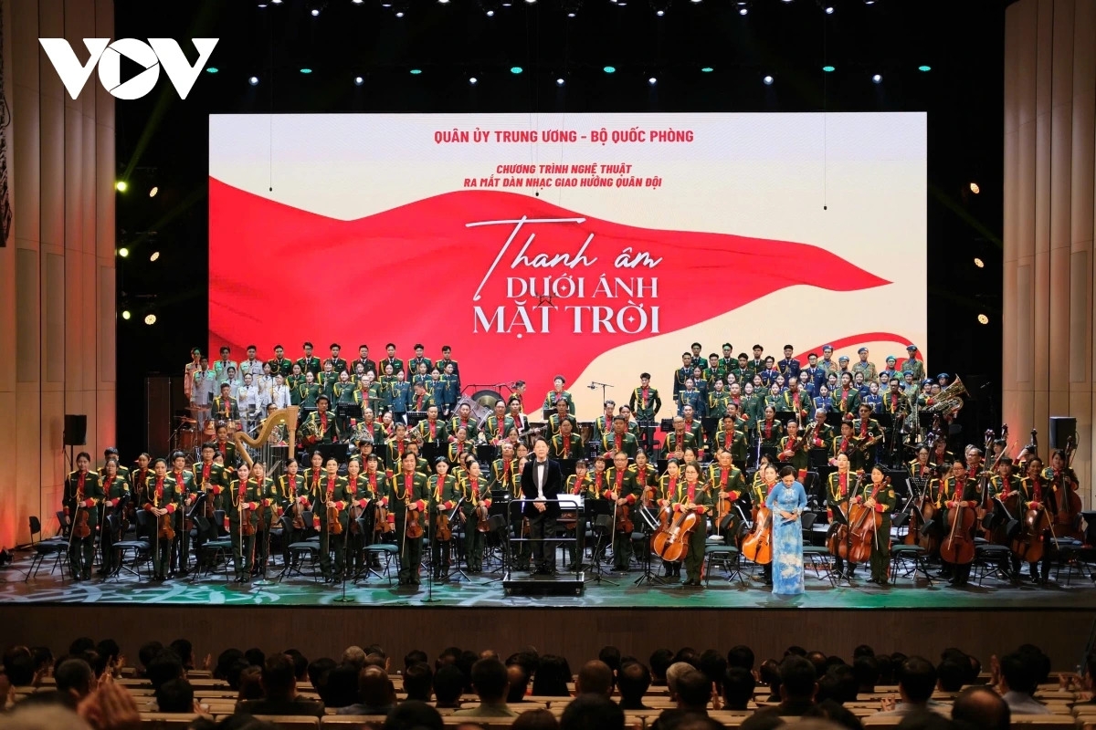 lan hiem hoi dan nhac giao huong bieu dien ngoai troi quy mo lon tai viet nam hinh anh 2