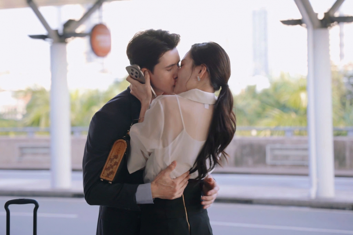 ba canh hon cua cap doi phu vi me anh phan chia tay khien mang xa hoi day song hinh anh 4