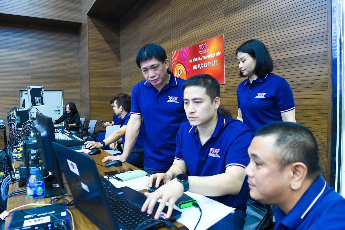 nhung nguoi no luc am tham cho lien hoan phat thanh toan quoc lan thu xvii hinh anh 4