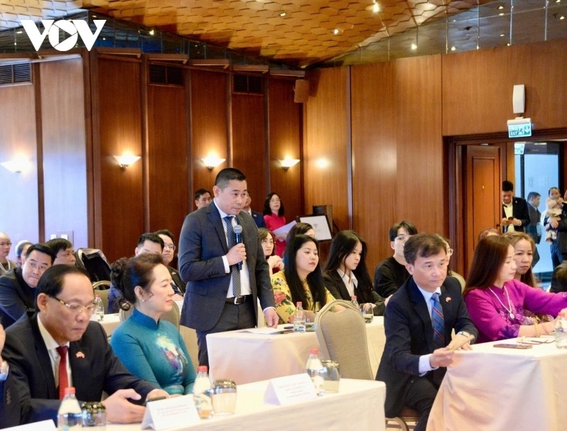 national assembly chairman meets vietnamese community in t rkiye picture 1