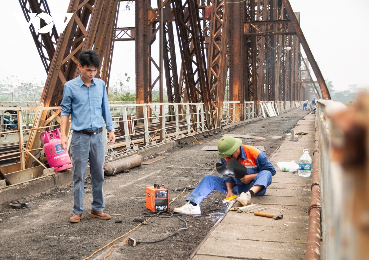 centennial long bien bridge under renovation picture 5