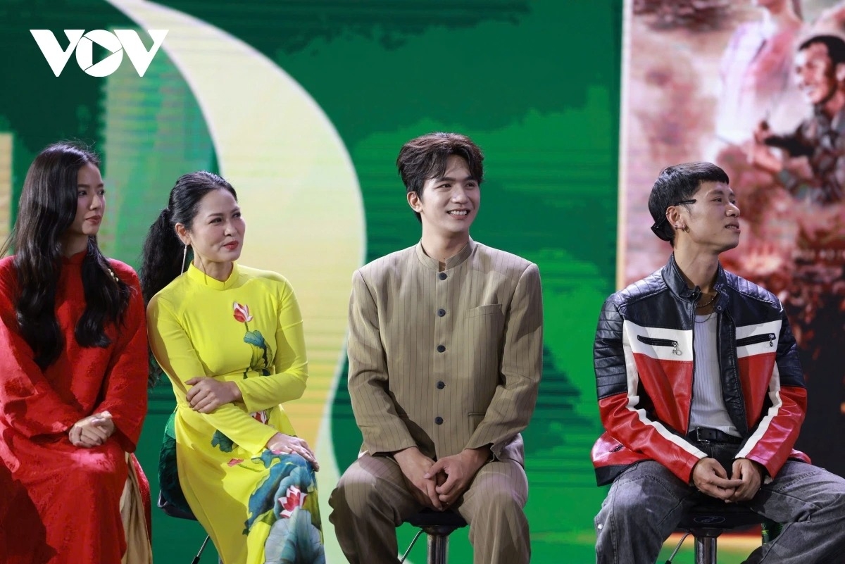 popular film stars light up autumn fair 2025 picture 5