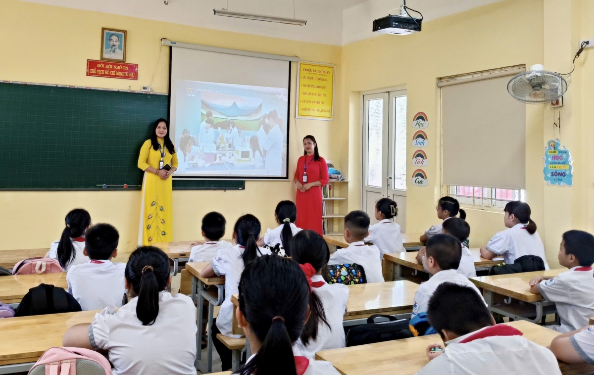 ha noi chot lich nghi le 30 4, 1 5 hoc sinh duoc nghi may ngay hinh anh 1