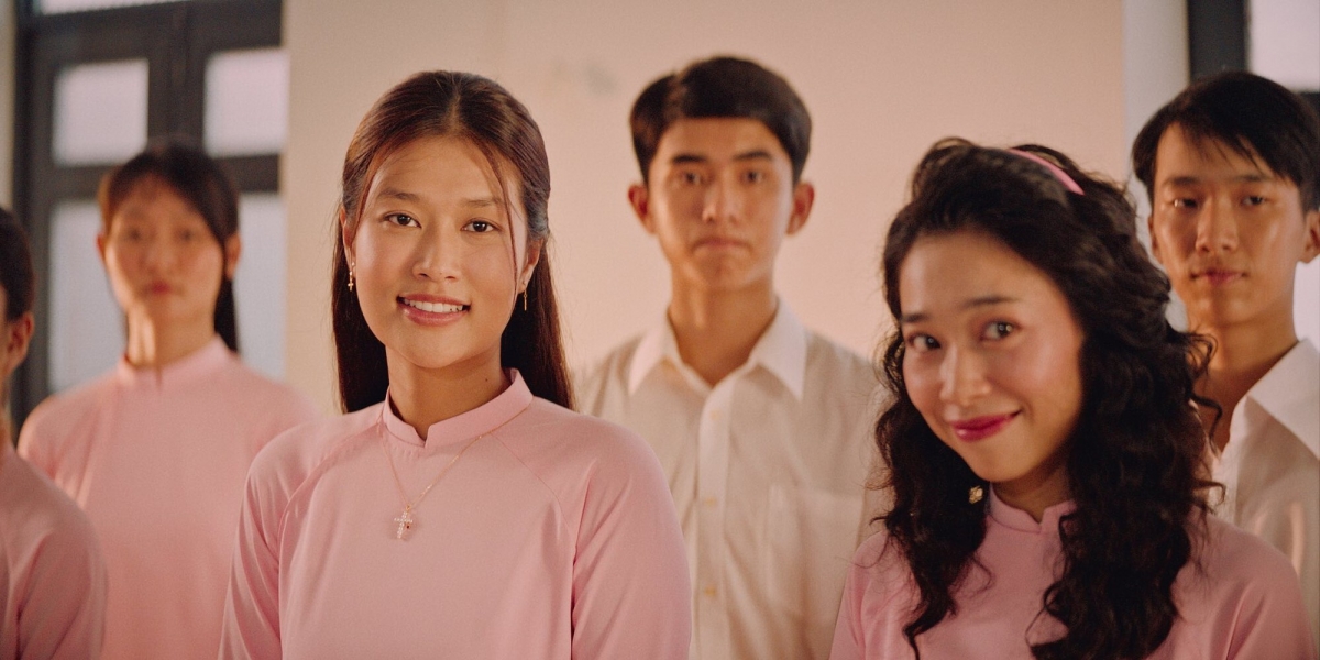 De mat moc tren man anh rong buoc di tao bao cua hoa hau thien An hinh anh 3