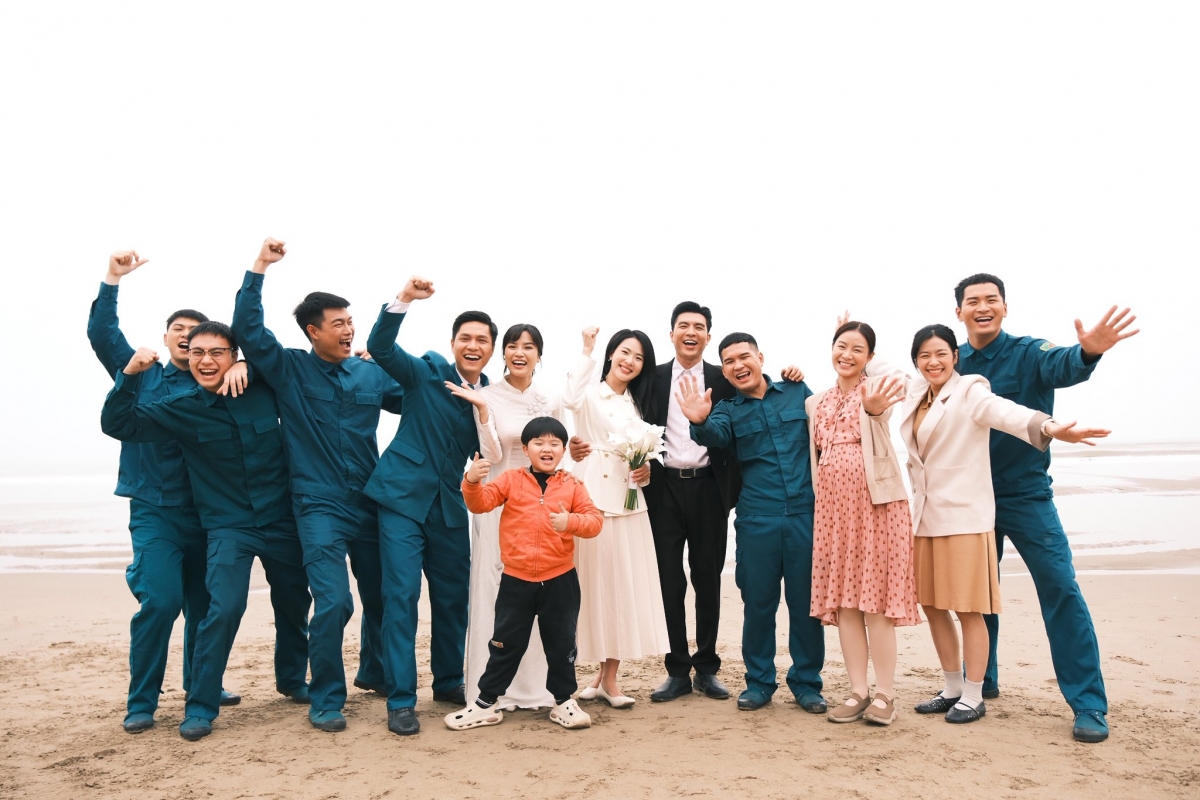 Anh hau truong lang man man cau hon cua kien - lam anh trong khong gioi han hinh anh 7