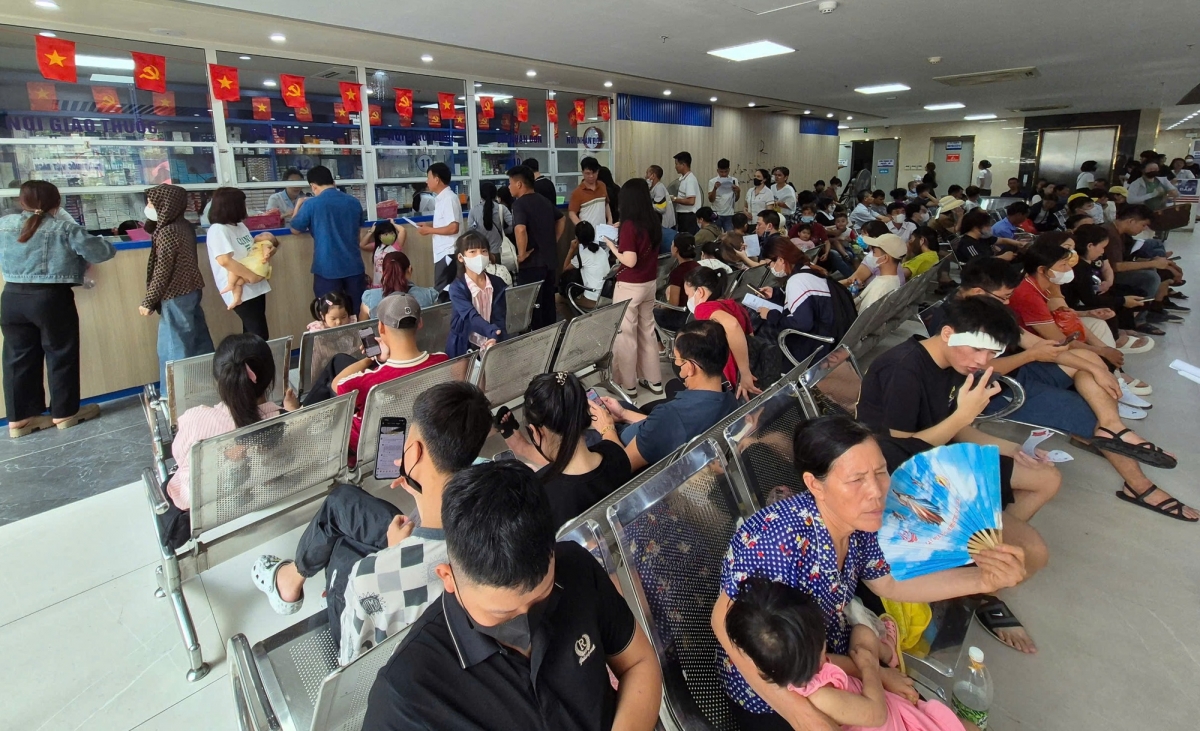 Gia tăng bệnh mẩn ngứa khắp người, nấm da chân do nắng nóng đầu mùa