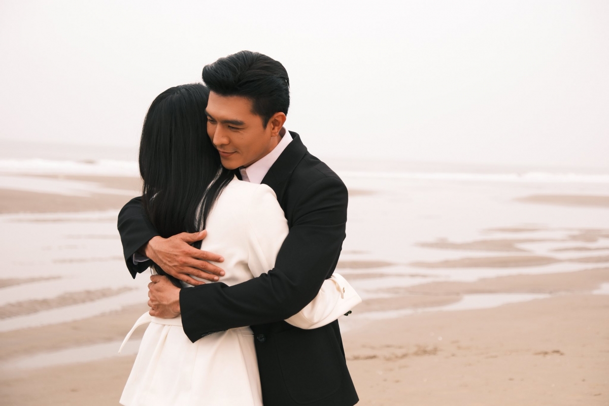 Anh hau truong lang man man cau hon cua kien - lam anh trong khong gioi han hinh anh 3