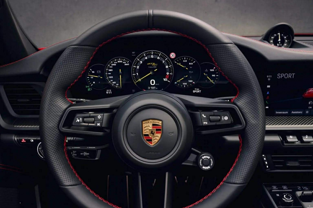 porsche 911 gt3 mui tran dau tien co gi dac biet hinh anh 2