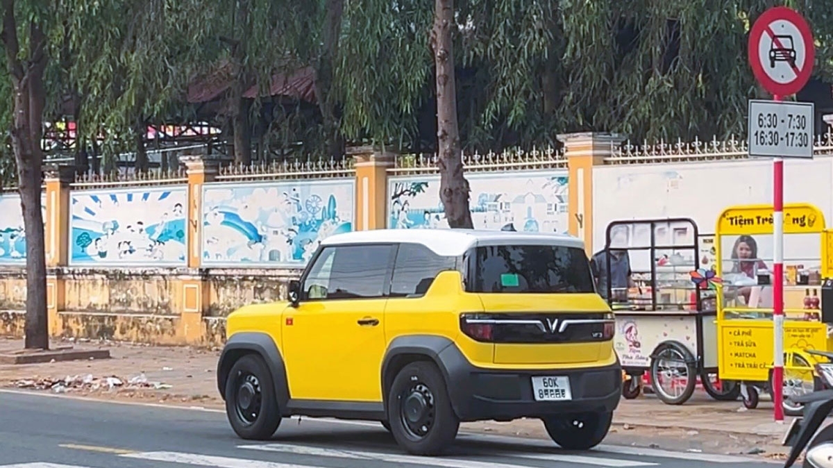 tu hinh anh nguoi dan gui qua app, tai xe o to di vao duong cam o Dong nai bi phat hinh anh 1