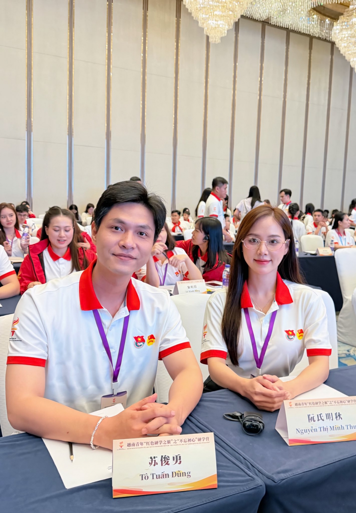 sao viet 13 4 tang duy tan dang anh di du lich cung bich phuong hinh anh 4