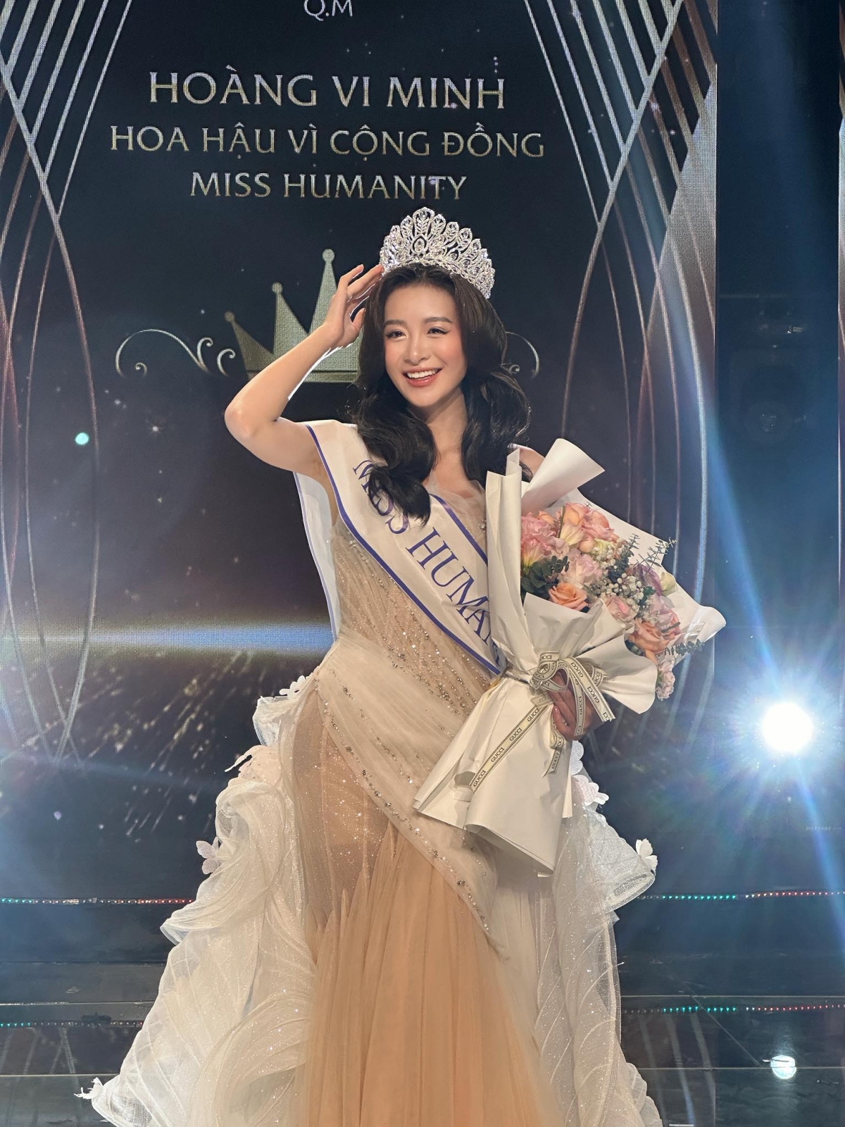 nhan sac 4 co gai dong phim ve hoa hau loi hua dau tien hinh anh 1