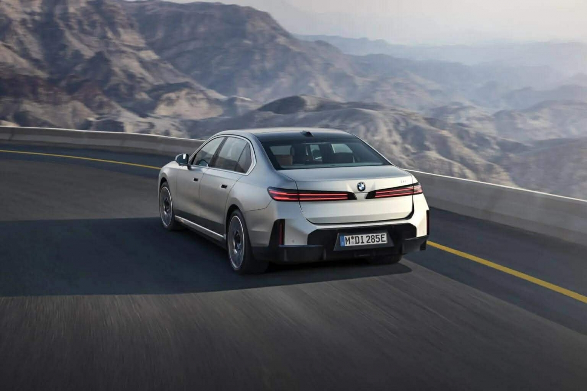 bmw 7-series 2027 ban nang cap ra mat voi thiet ke moi va cong nghe neue klasse hinh anh 2