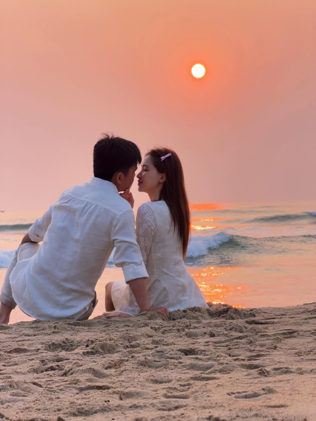 hoa minzy tinh tu don binh minh ben ban trai quan nhan hinh anh 2