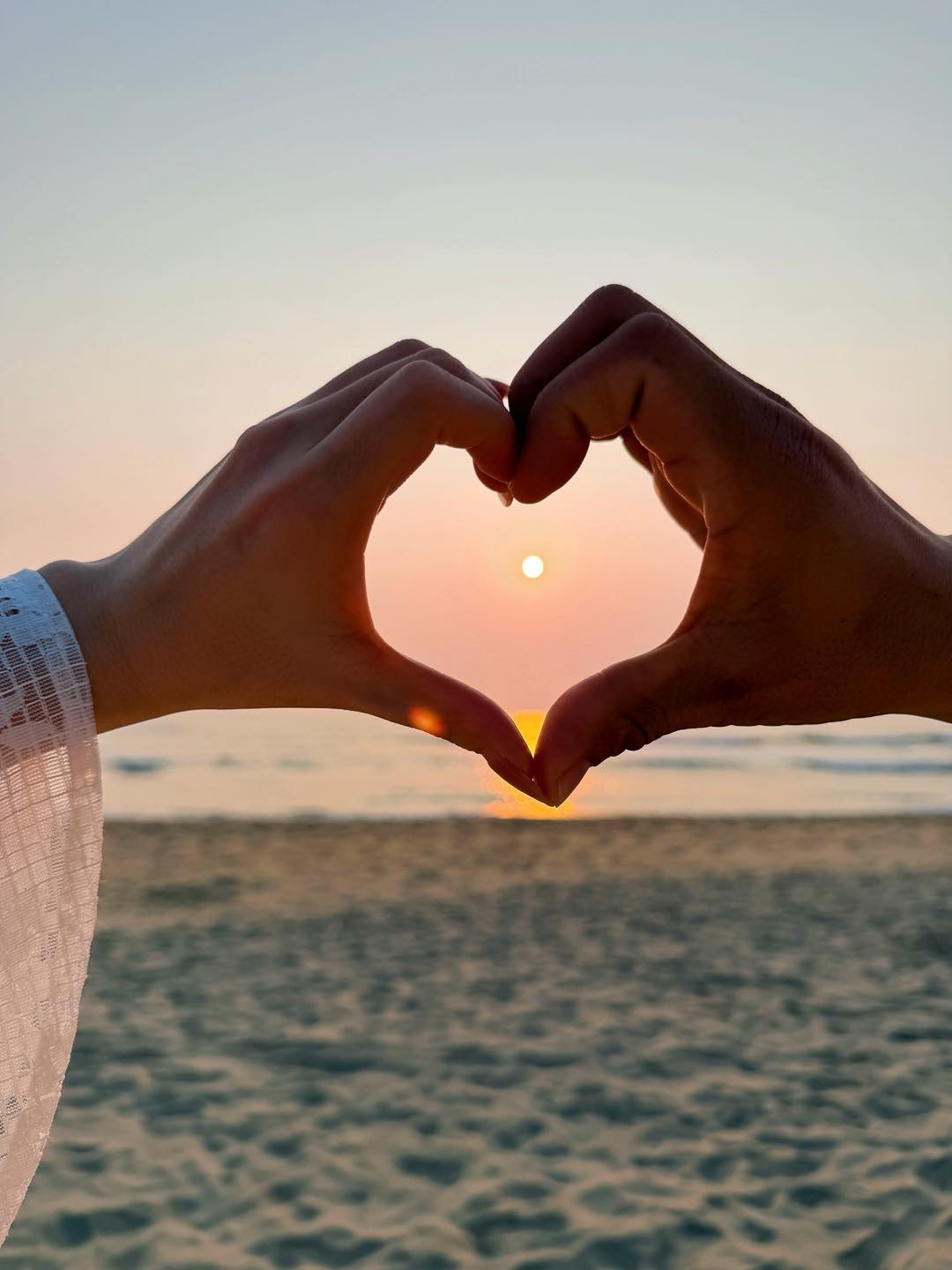 hoa minzy tinh tu don binh minh ben ban trai quan nhan hinh anh 8