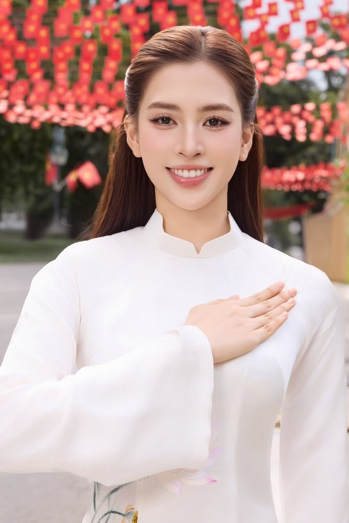 sao viet 30 4 dan nguoi dep dien ao dai ky niem ngay giai phong mien nam hinh anh 1