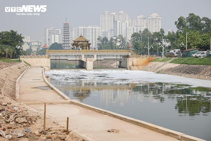 sau 6 thang hoi sinh, dong song chet o ha noi thay doi ra sao hinh anh 6