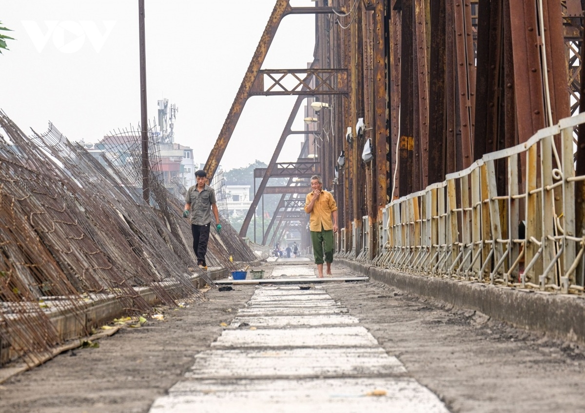 centennial long bien bridge under renovation picture 7