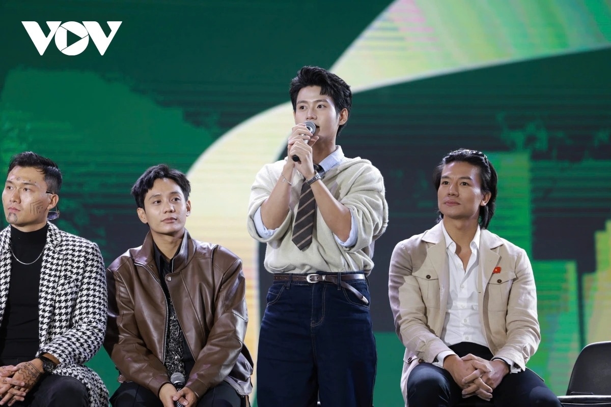 popular film stars light up autumn fair 2025 picture 7