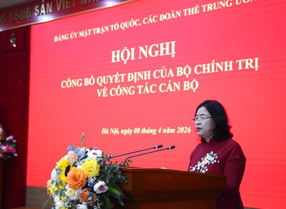 Ong nguyen phi long giu chuc pho bi thu Dang uy mttq, cac doan the trung uong hinh anh 2