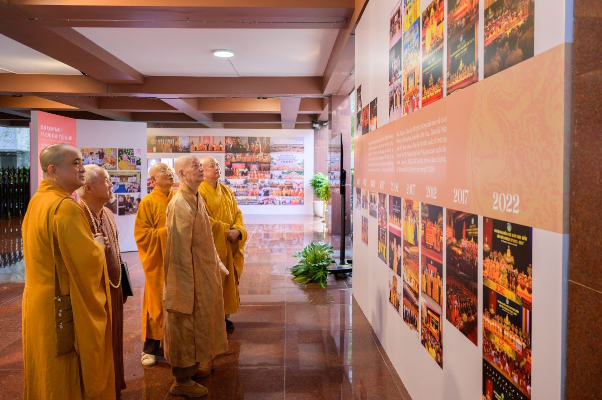 phat giao viet nam 45 nam tu thong nhat den phat trien hinh anh 2