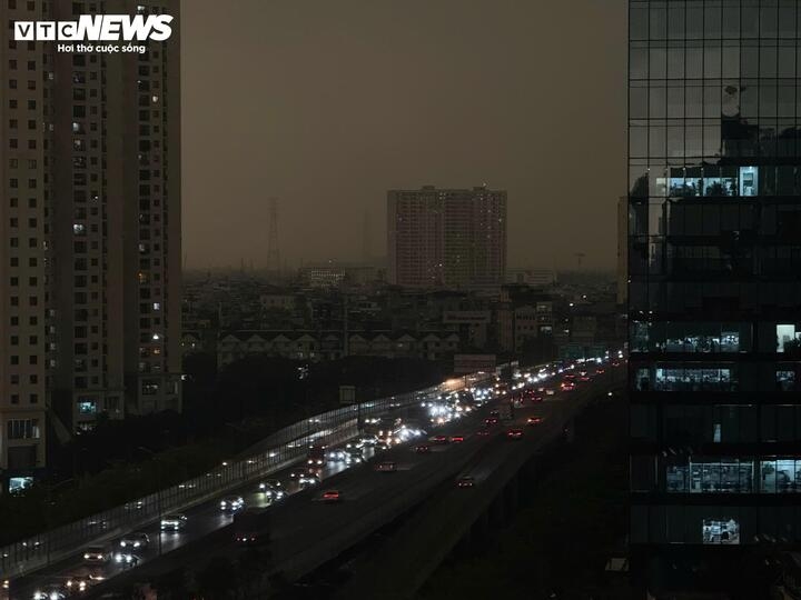 bau troi ha noi toi sam luc 9h, mua dong bao phu khap noi hinh anh 8