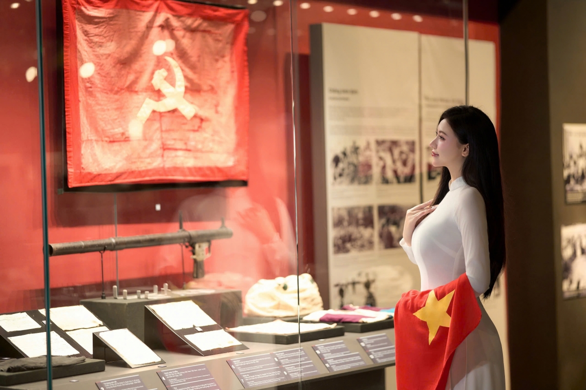 A khoi phuong anh khoe nhan sac trong ta ao dai dip dai le 30 4 hinh anh 6