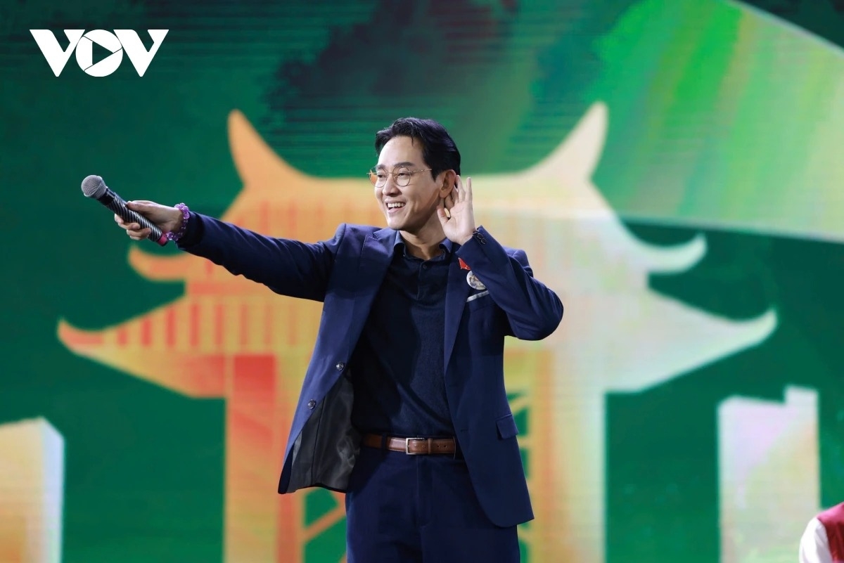 popular film stars light up autumn fair 2025 picture 9