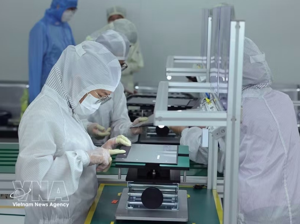 vietnam s electronics imports surge as global giants ramp up production picture 1